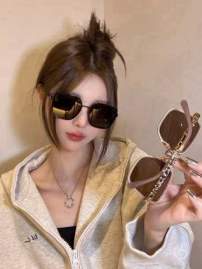 Picture of Chanel Sunglasses _SKUfw76722070fw